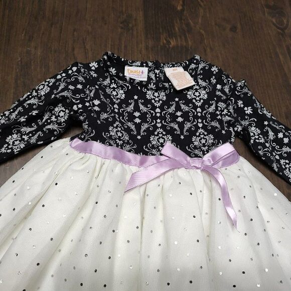New Truly Scrumptious Heide Klum Black White Dress Size Girl's 18 Months - Picture 2 of 2